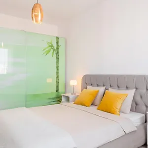 Апартаменты Lovely With View, Бухарест
